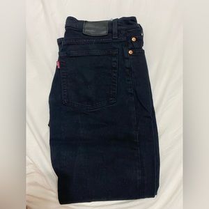Levi’s wedgie straight black jeans
